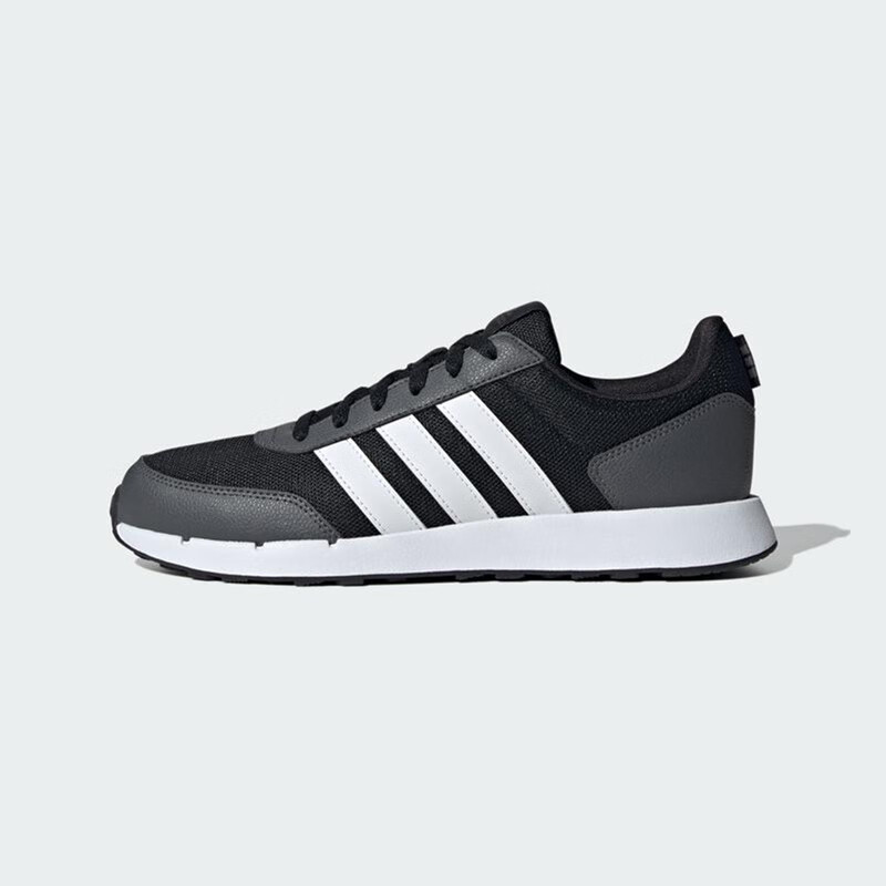 Men Shoes Must Have - Adidas Lightweight and Comfortable Outdoor Fitness
