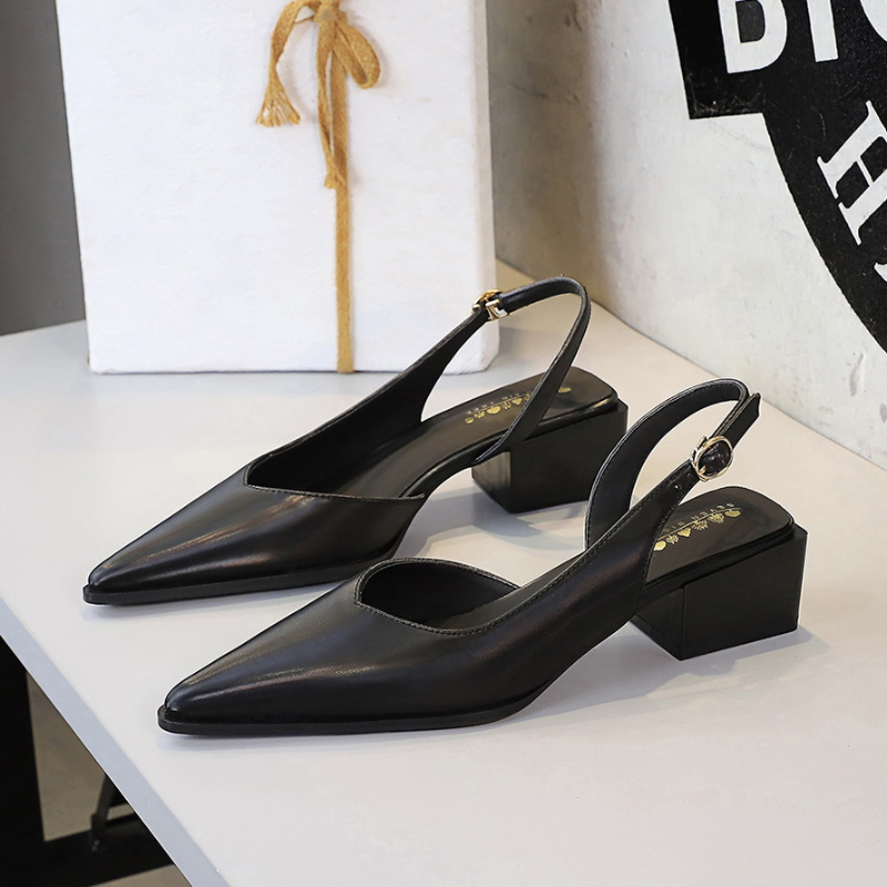 Pointed Toe Back Tripod Strap  - Dress Shoe Pointed recension och pris