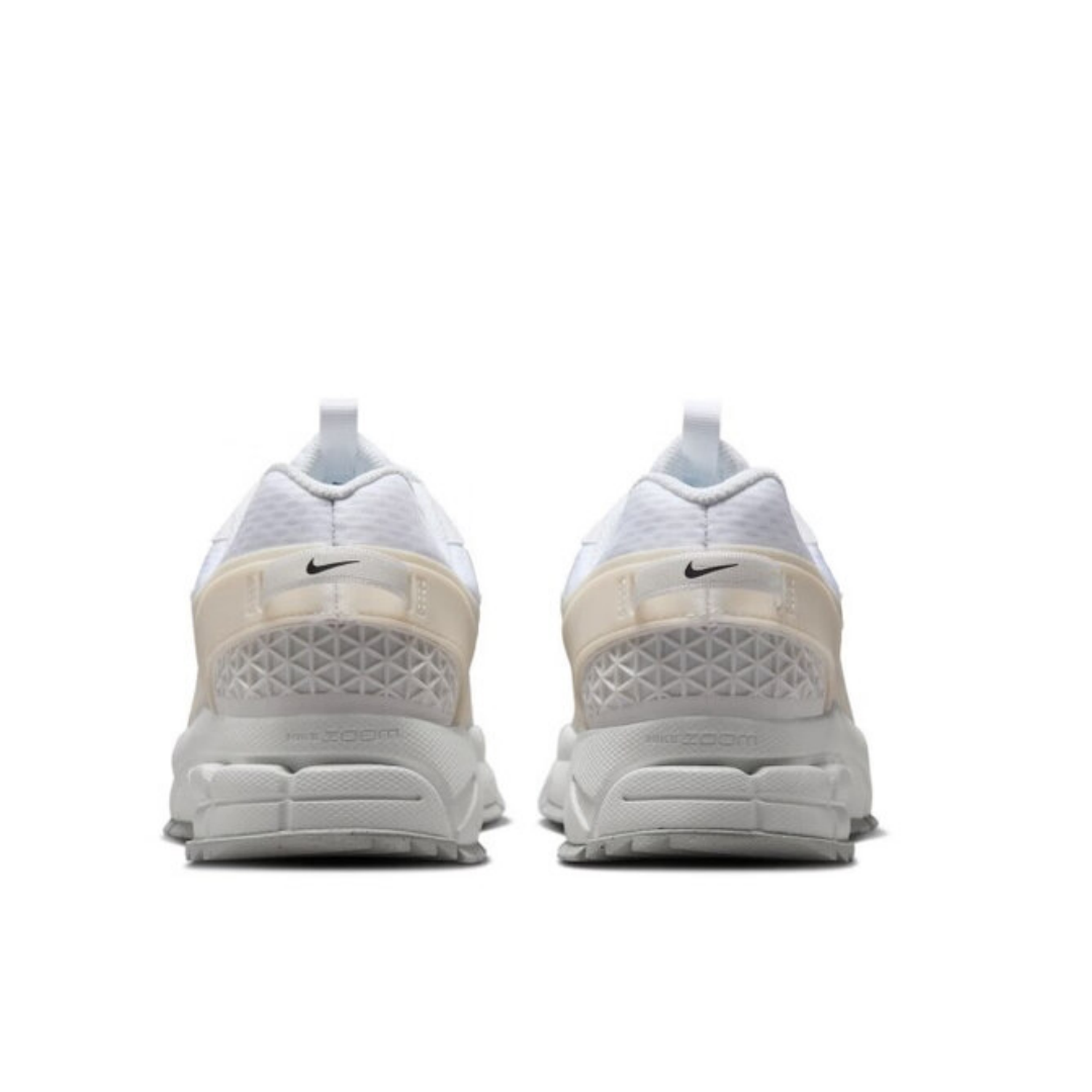 Nike's New Lightweight, Comfor - Men Shoes Must Have recension och pris