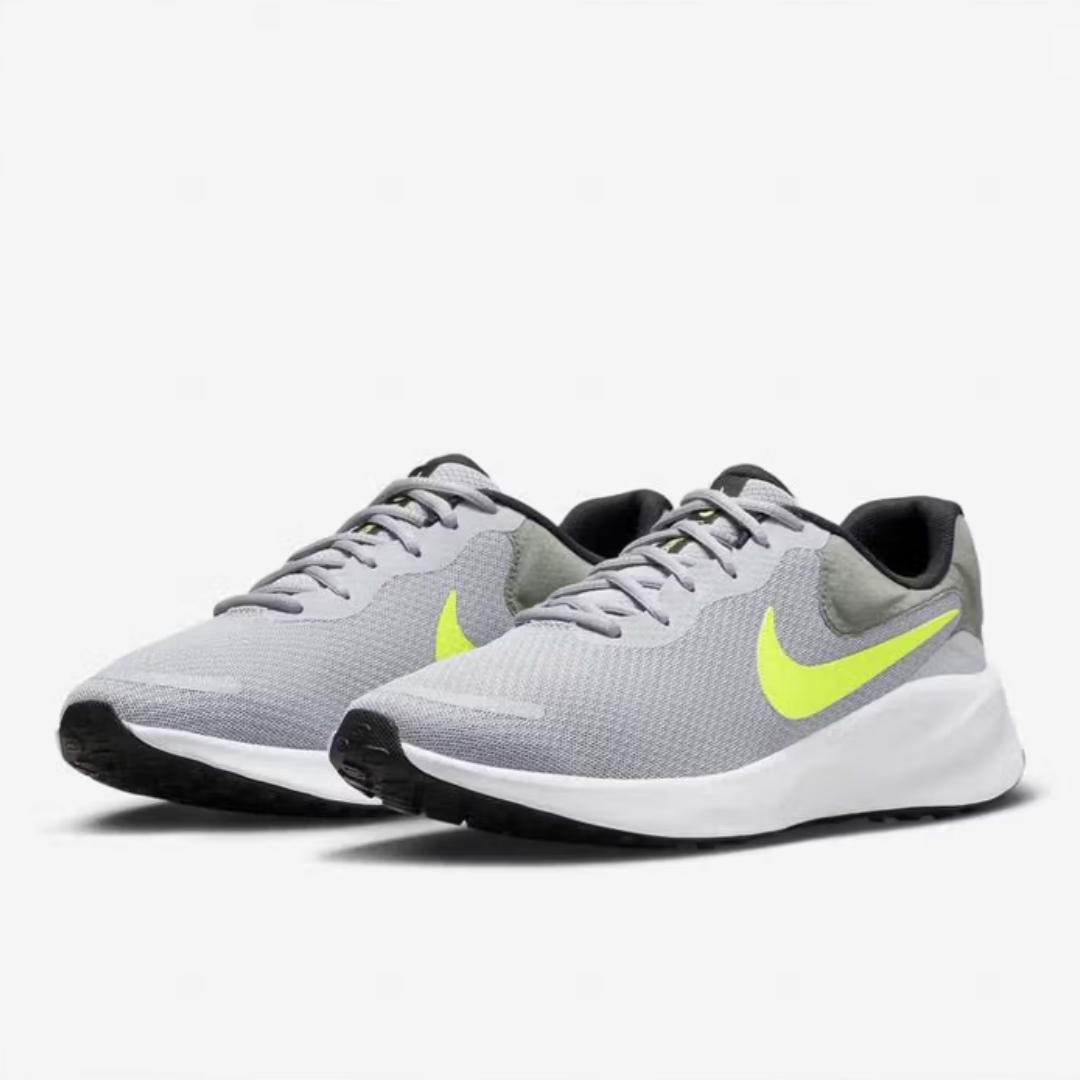 Nike's New Lightweight Soft-So - Men Shoes Must Have recension och pris