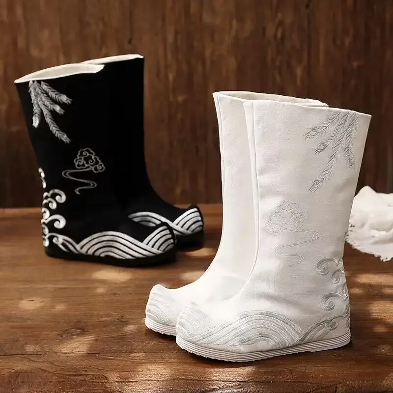 Chinese Hanfu Embroidered Boot - Men Shoes White Colour recension och pris