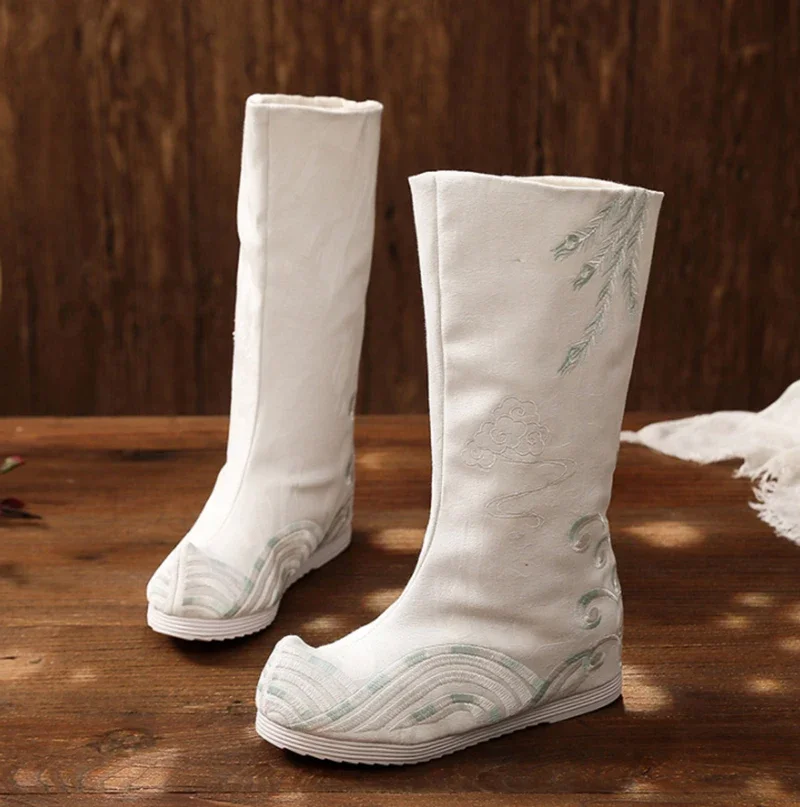 Chinese Hanfu Embroidered Boot - Men Shoes White Colour recension och pris